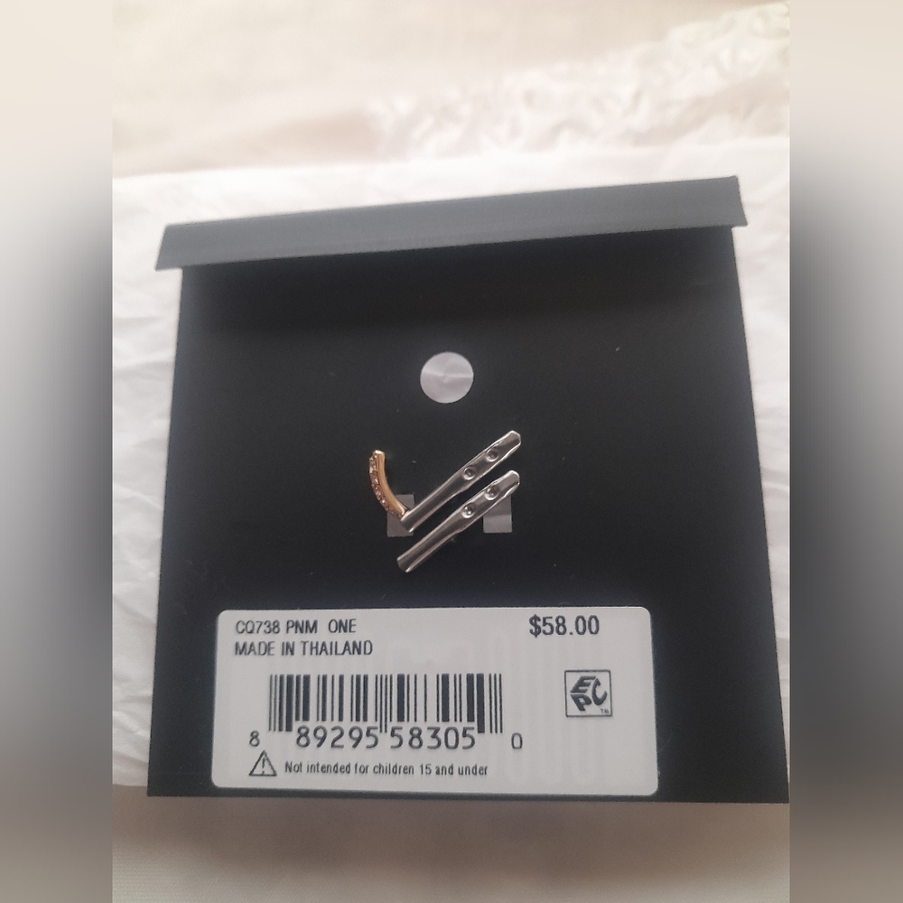 New Coach Butterfly Ear Cuff NWT - Picture 4 of 4